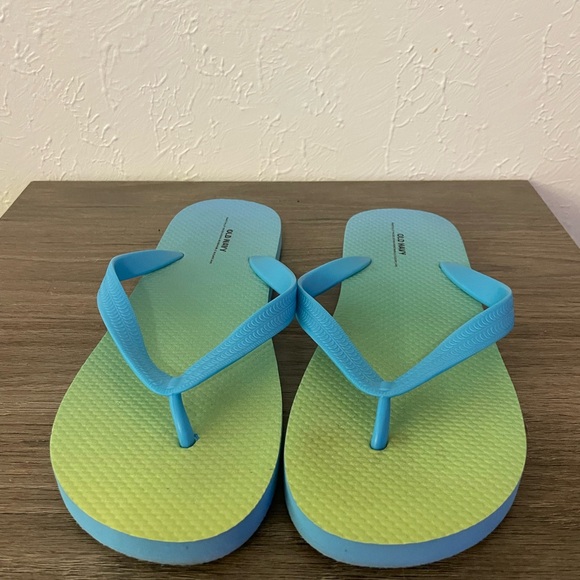Old Navy Gradient Blue and Green Flip Flops - Picture 1 of 4